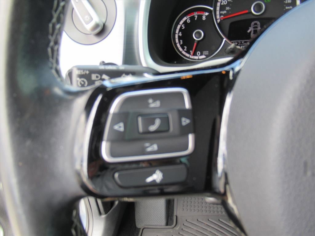 Used 2016 Volkswagen Beetle 1.8T Denim FWD image 20