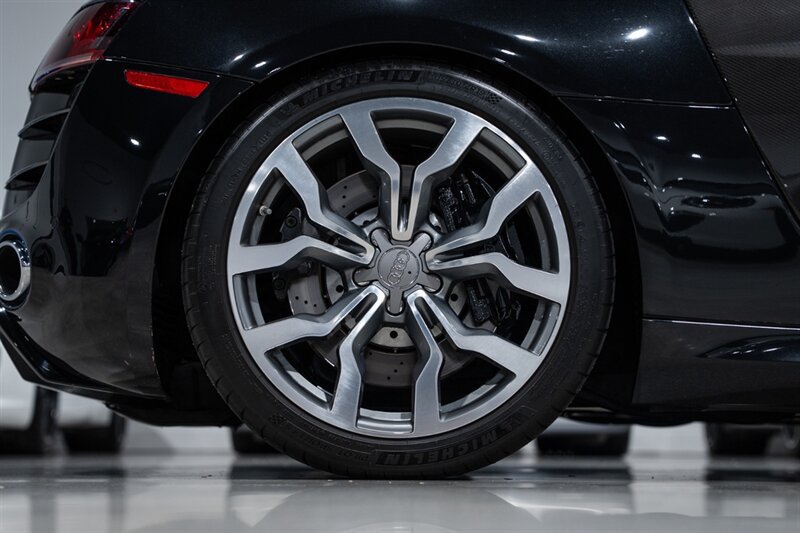 Used 2011 Audi R8 V10 AWD/4WD image 44