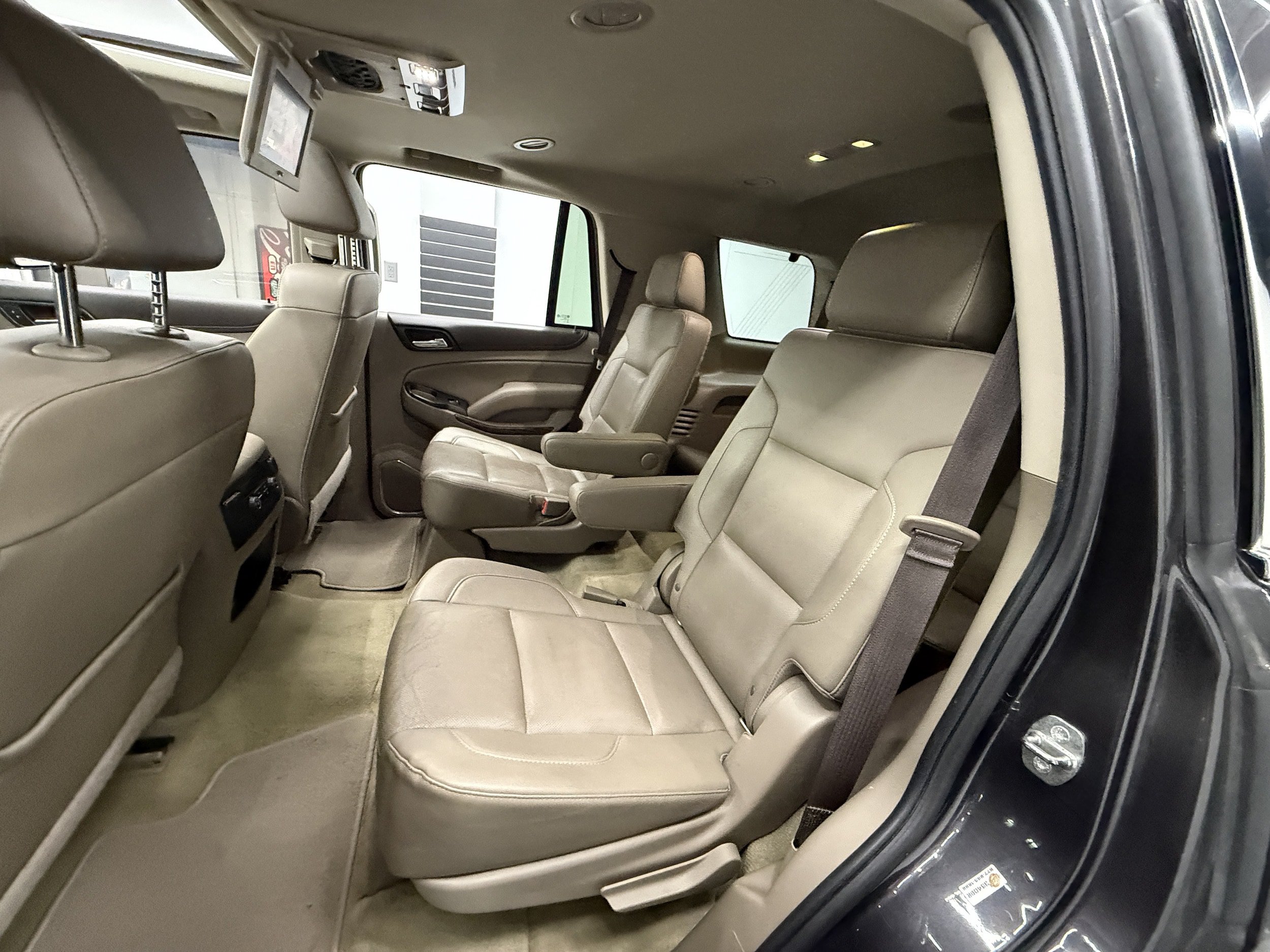 Used 2017 GMC Yukon SLT AWD/4WD image 28