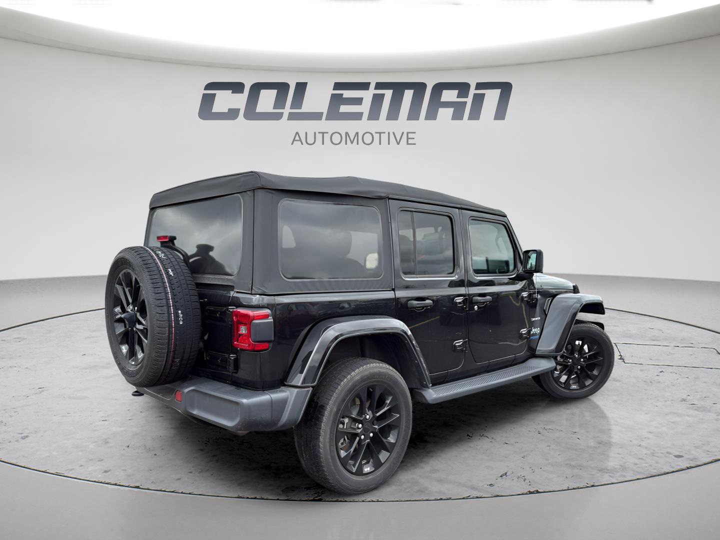 Used 2021 Jeep Wrangler Unlimited Sahara w/ Cold Weather Group image 5