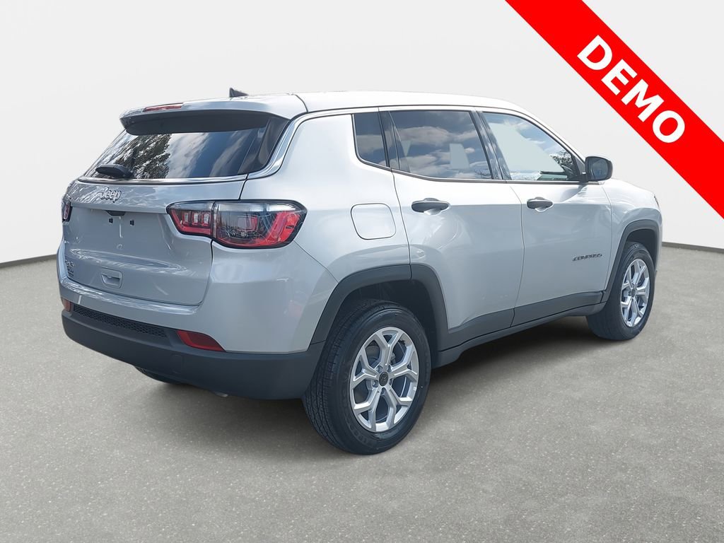 New 2025 Jeep Compass Sport image 5