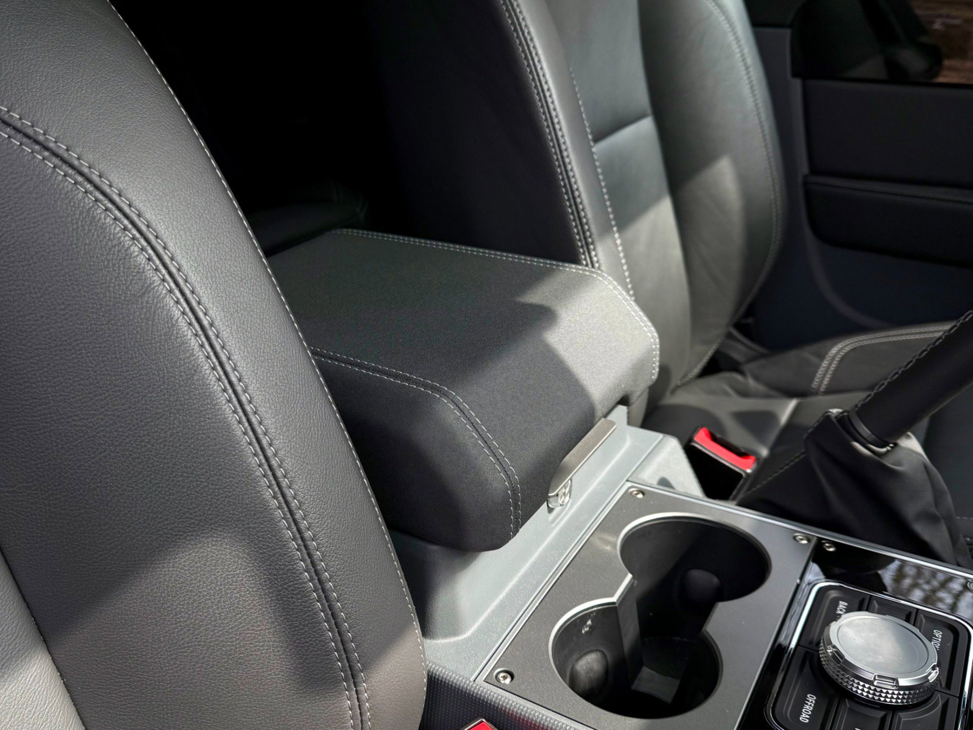 Used 2025 INEOS Grenadier image 20