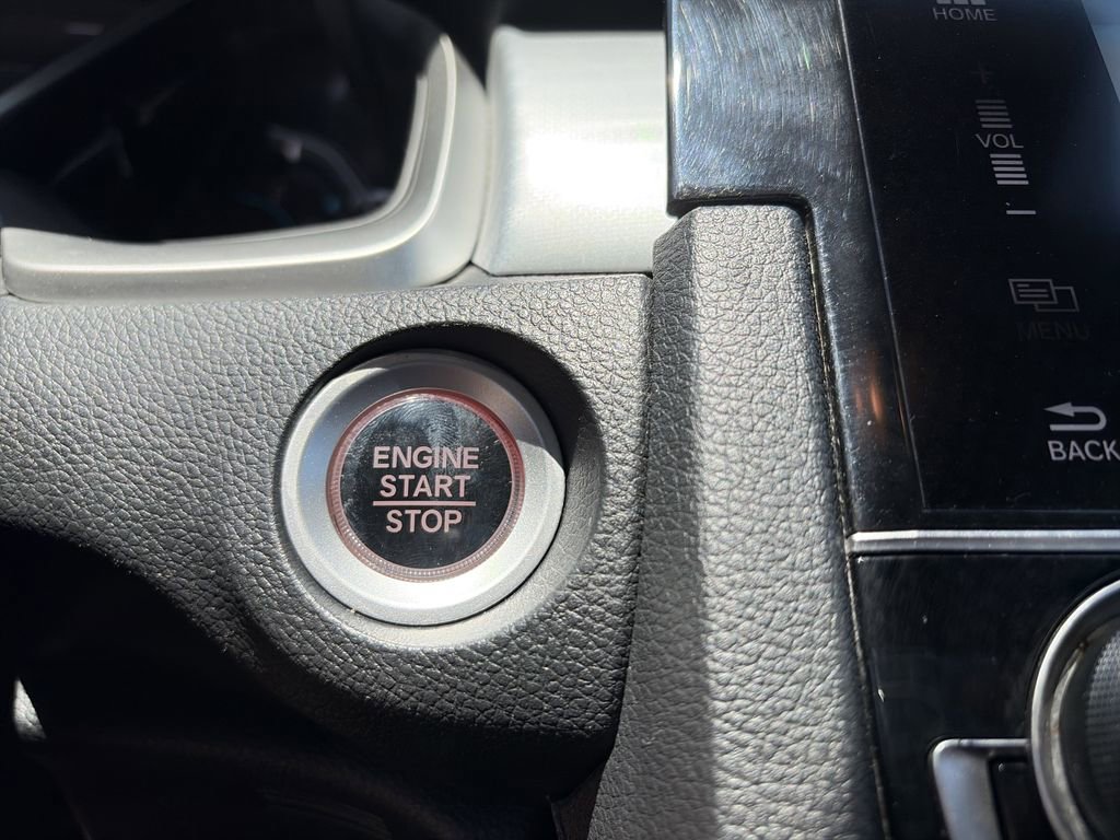 Used 2017 Honda Civic Touring image 30