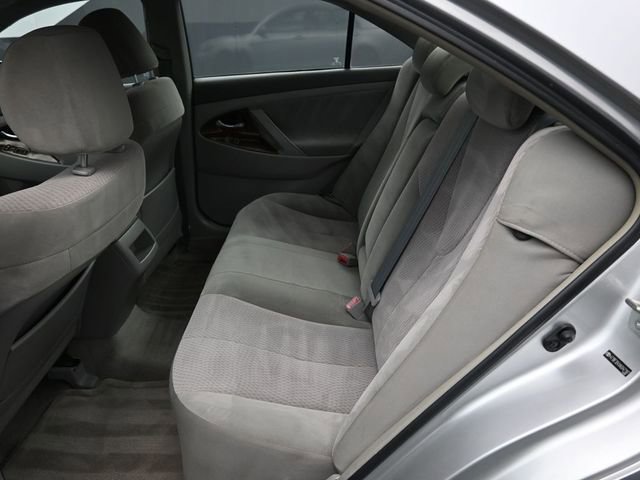 Used 2010 Toyota Camry LE image 26