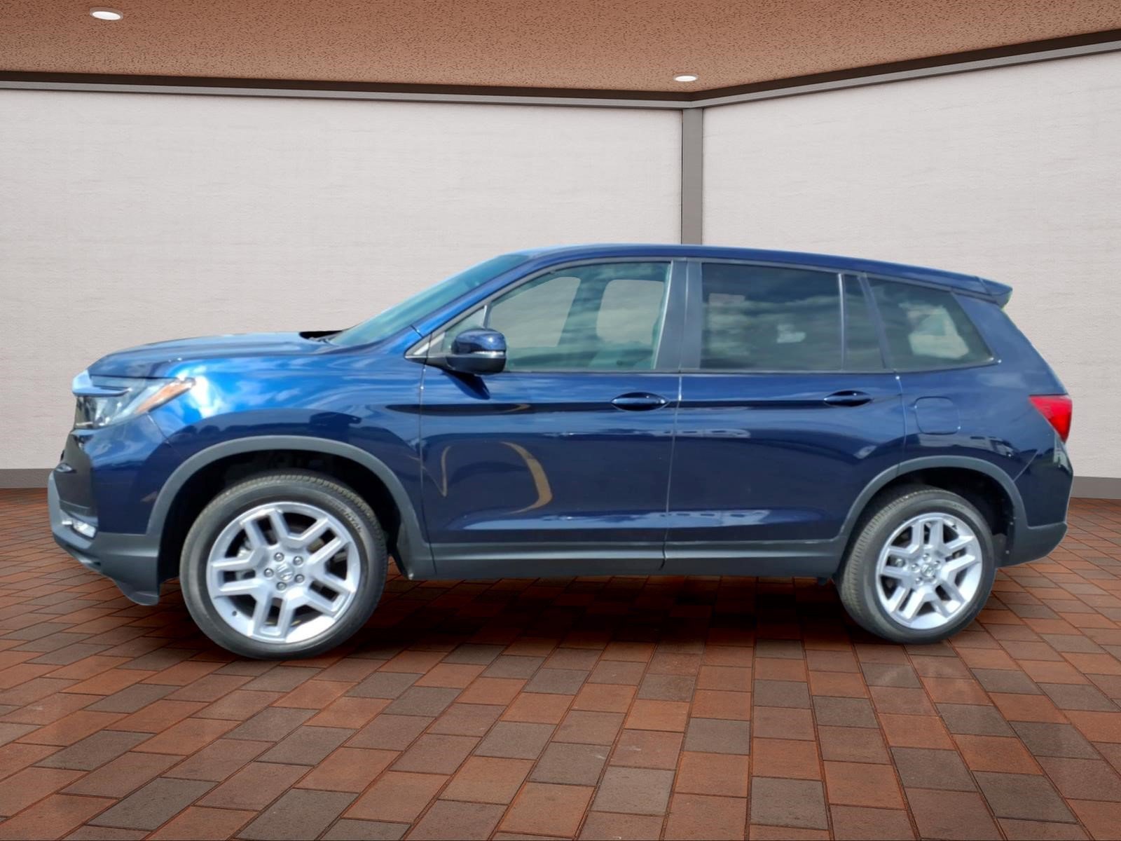 Used 2024 Honda Passport EX-L image 5