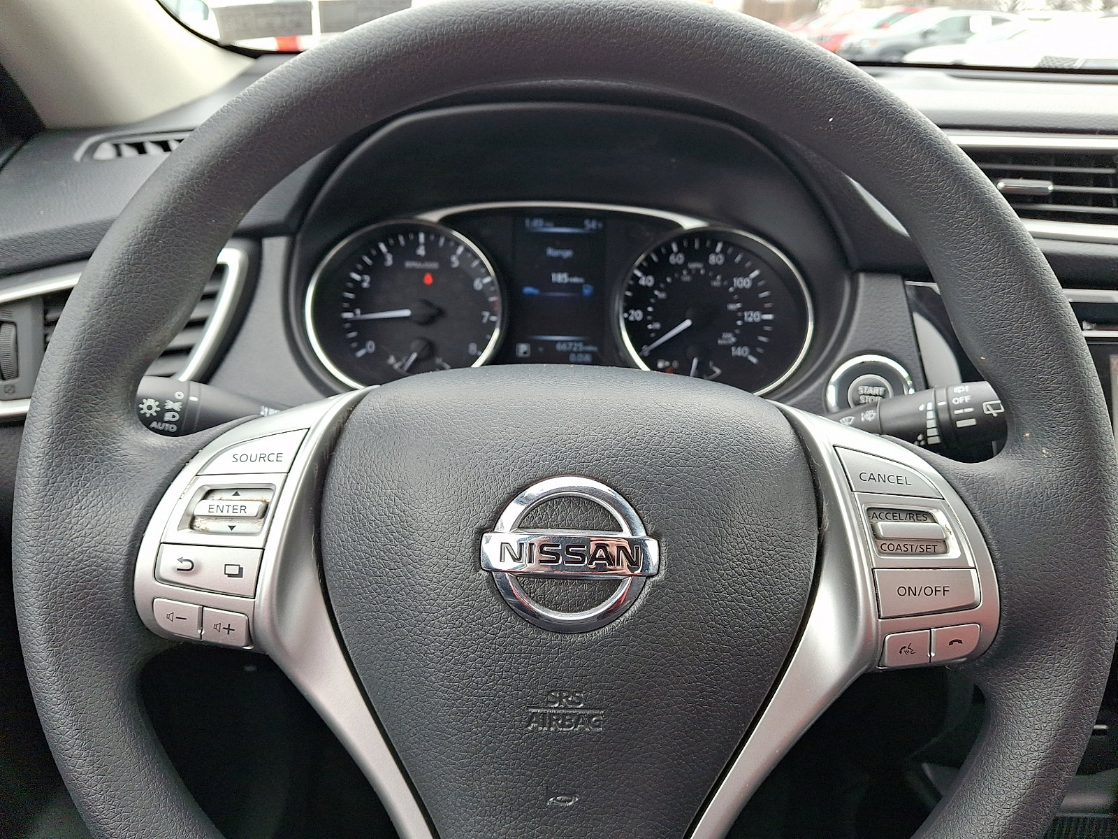 Used 2016 Nissan Rogue SV image 18