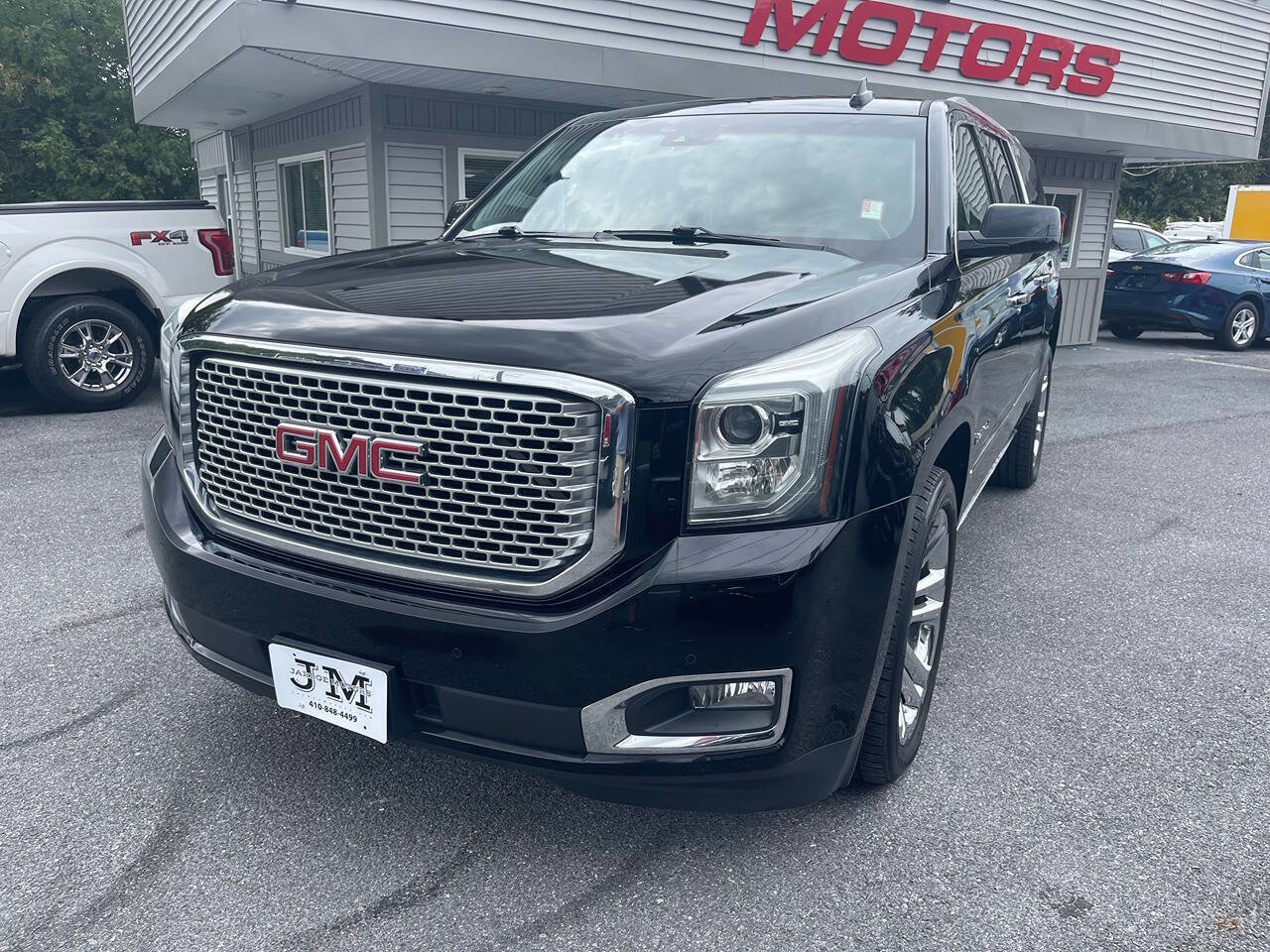 Used 2015 GMC Yukon XL Denali w/ Premium Package image 3