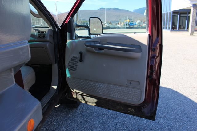 Used 2004 Ford F350 XL AWD/4WD image 27