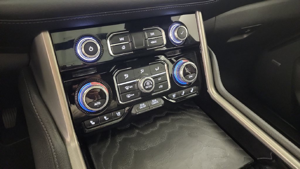 Used 2021 GMC Yukon Denali AWD/4WD image 17