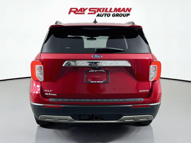 Used 2022 Ford Explorer XLT w/ Equipment Group 202A AWD/4WD image 6