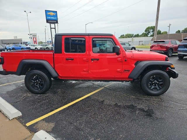 Used 2023 Jeep Gladiator Sport image 8