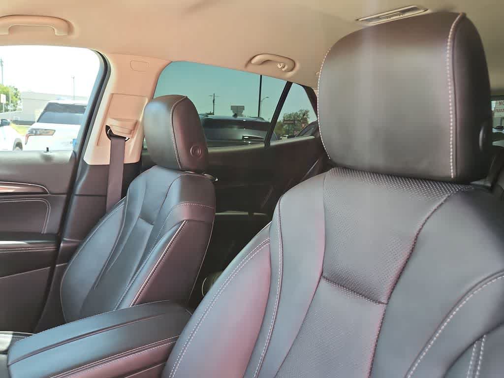 Used 2021 Buick Envision Essence w/ Sport Touring Package FWD image 15
