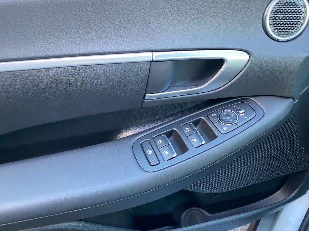 New 2026 Hyundai Sonata SE FWD image 13