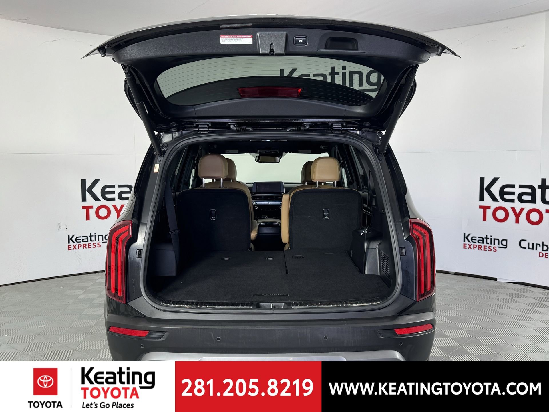 Used 2022 Kia Telluride SX w/ Towing Package image 17