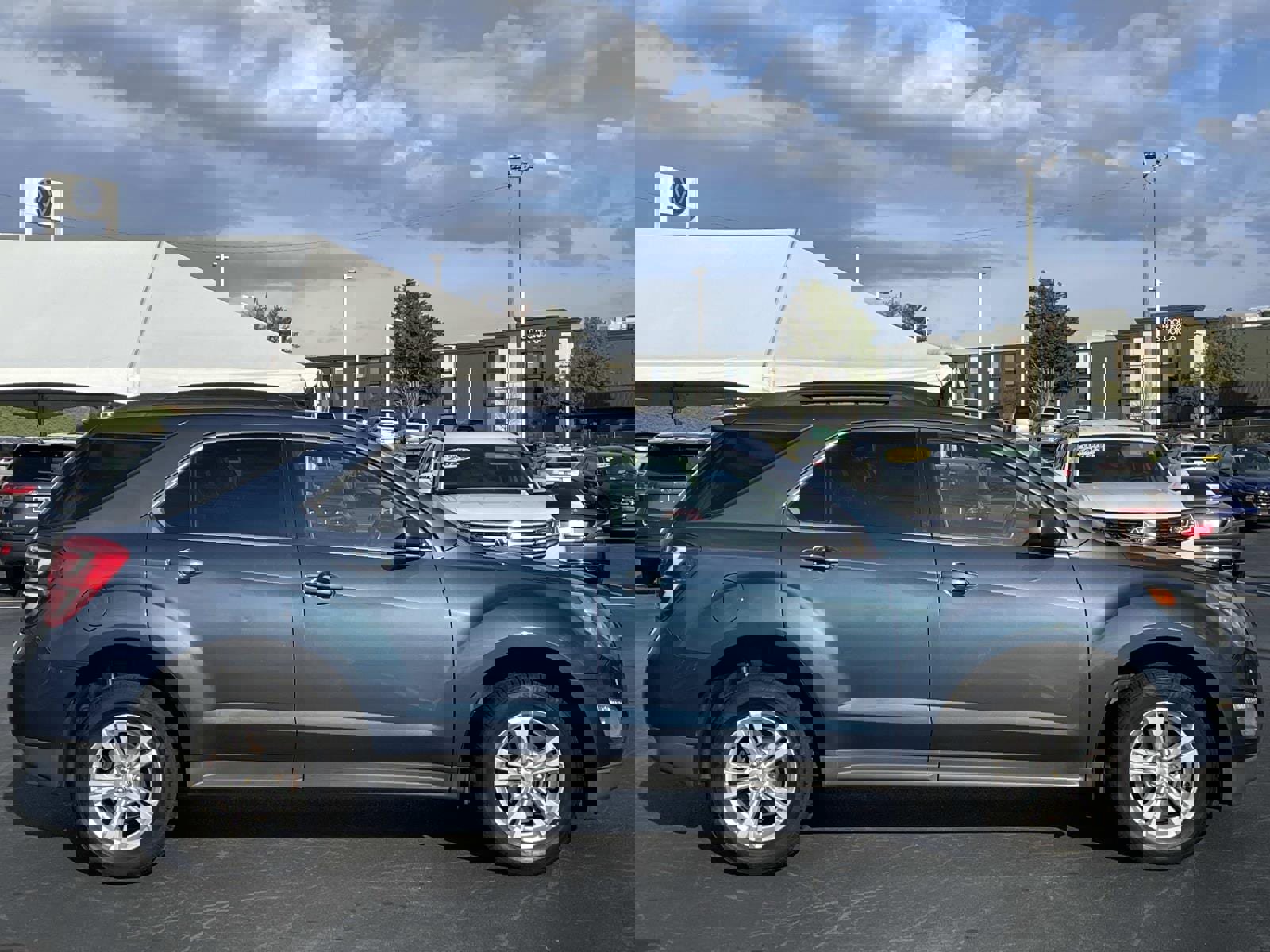 Used 2016 Chevrolet Equinox LT w/ Convenience Package image 8