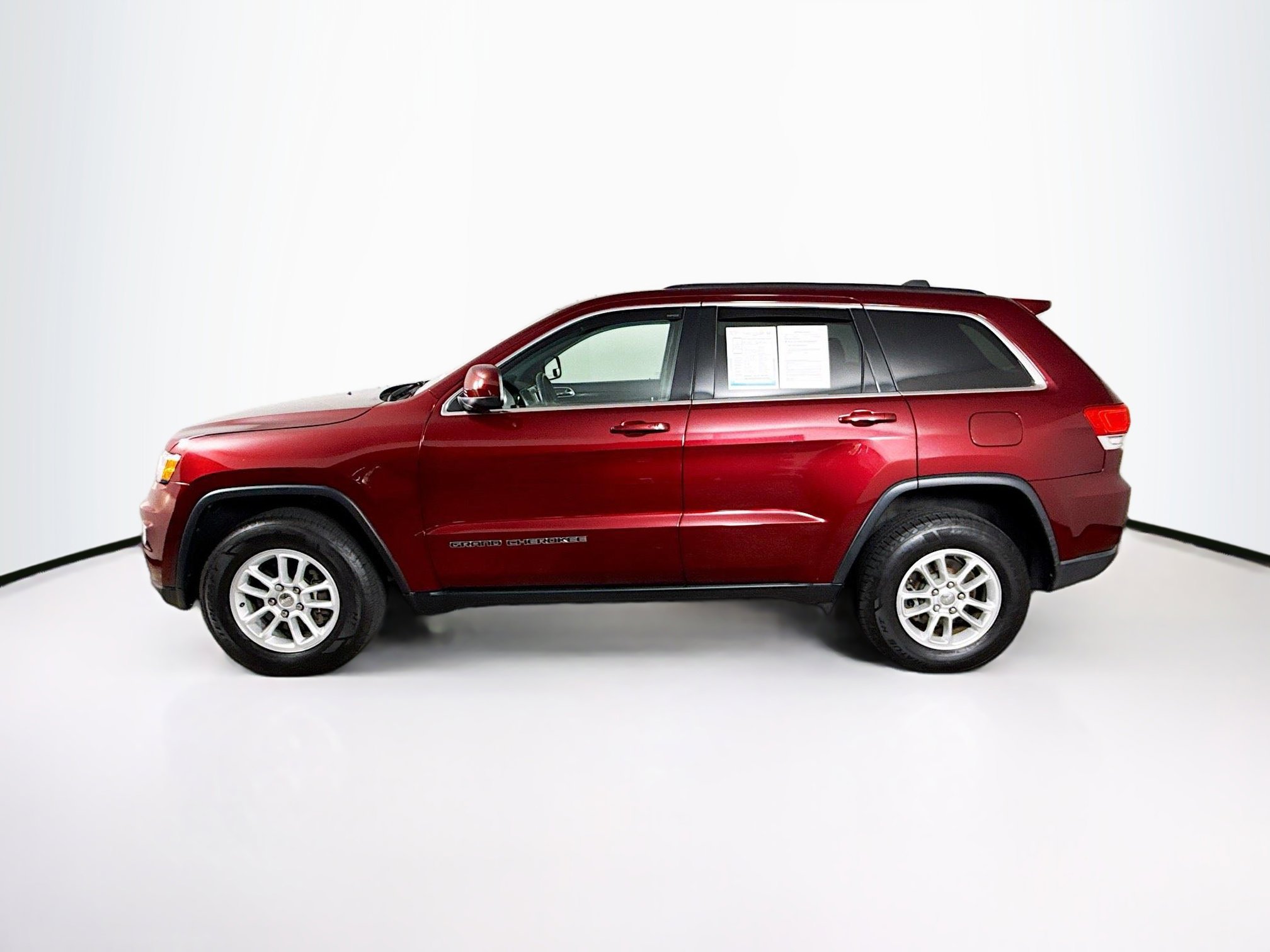 Used 2018 Jeep Grand Cherokee Laredo image 7