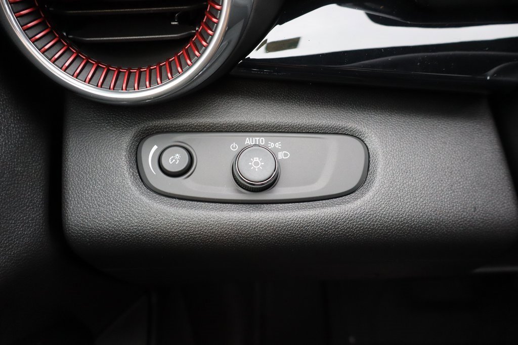 New 2026 Chevrolet Trax RS w/ Sunroof Package image 15