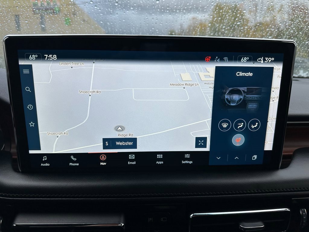 Used 2022 Lincoln Nautilus Reserve w/ Equipment Group 201A image 4