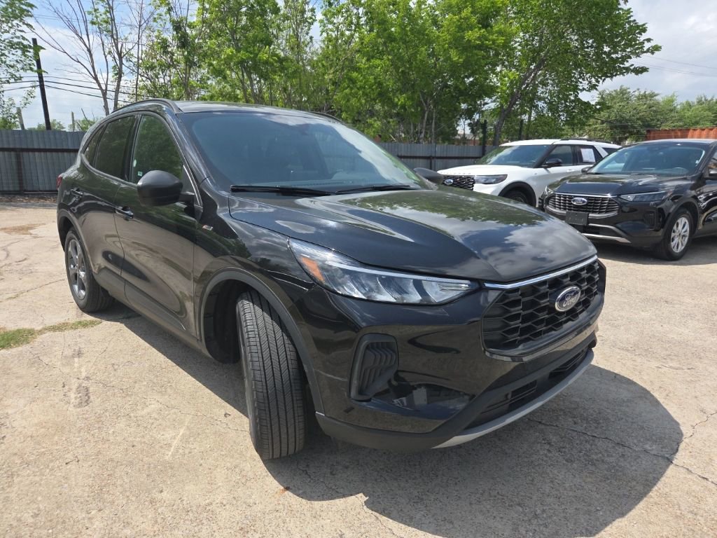 Used 2025 Ford Escape ST-Line image 7