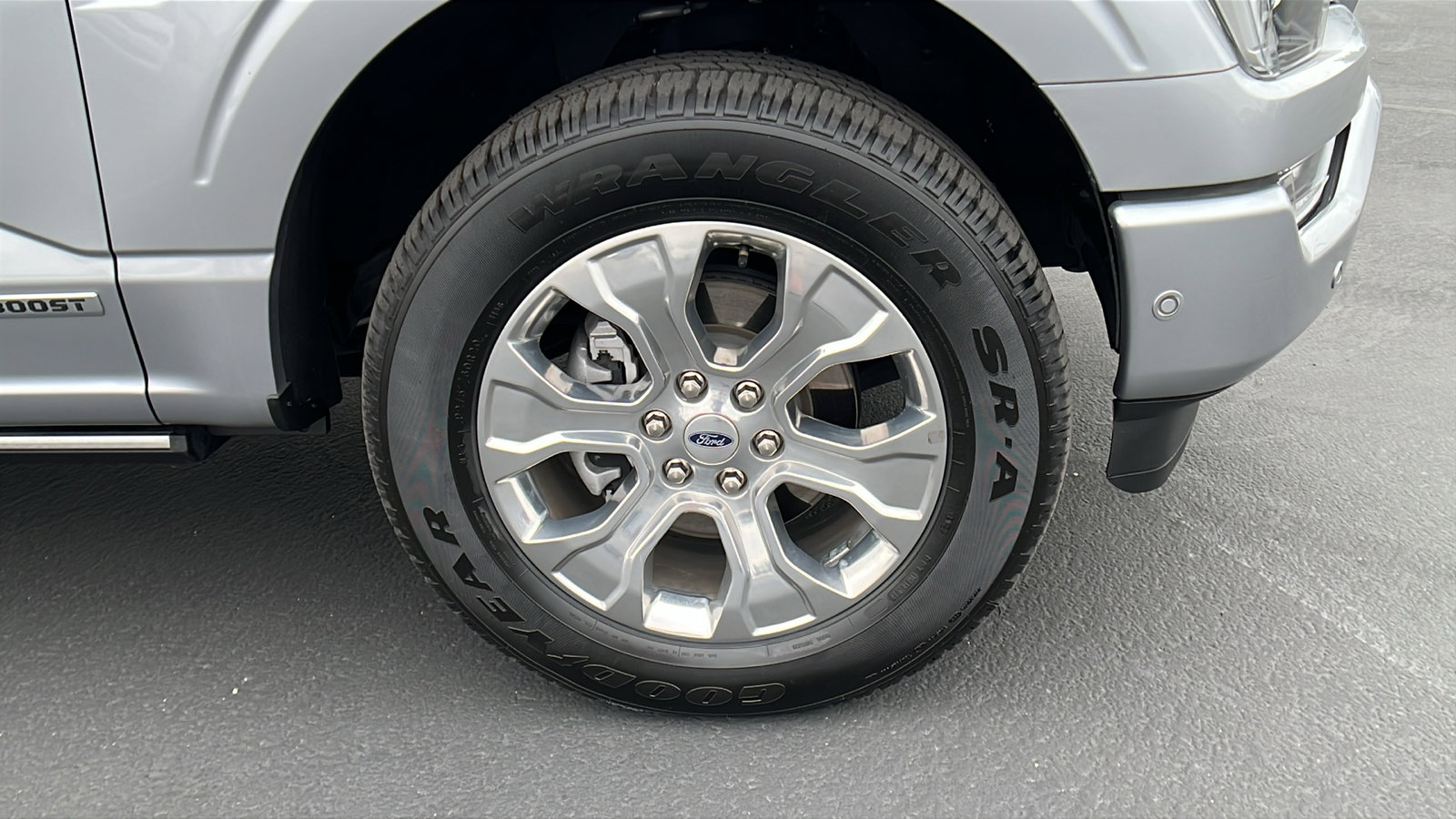 Used 2022 Ford F150 4x4 SuperCrew Hybrid image 10