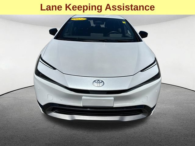 Used 2024 Toyota Prius XLE FWD image 4