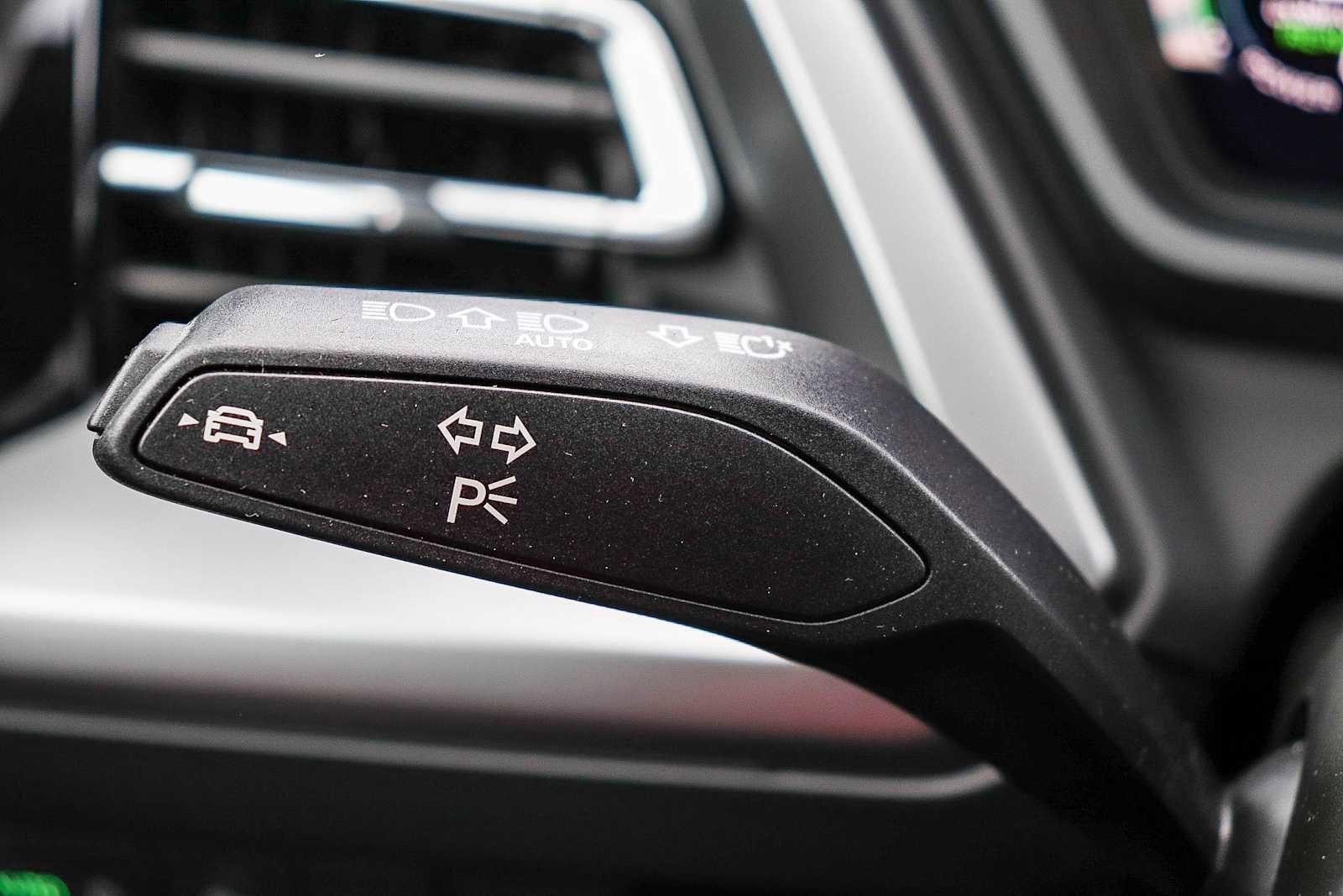 Used 2023 Audi Q4 e-tron Prestige image 29