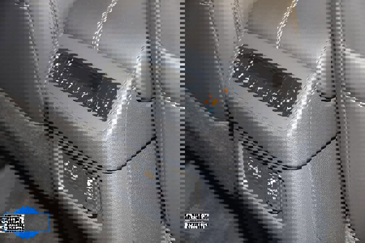 Used 2024 Nissan Pathfinder Platinum w/ Cargo Package image 16