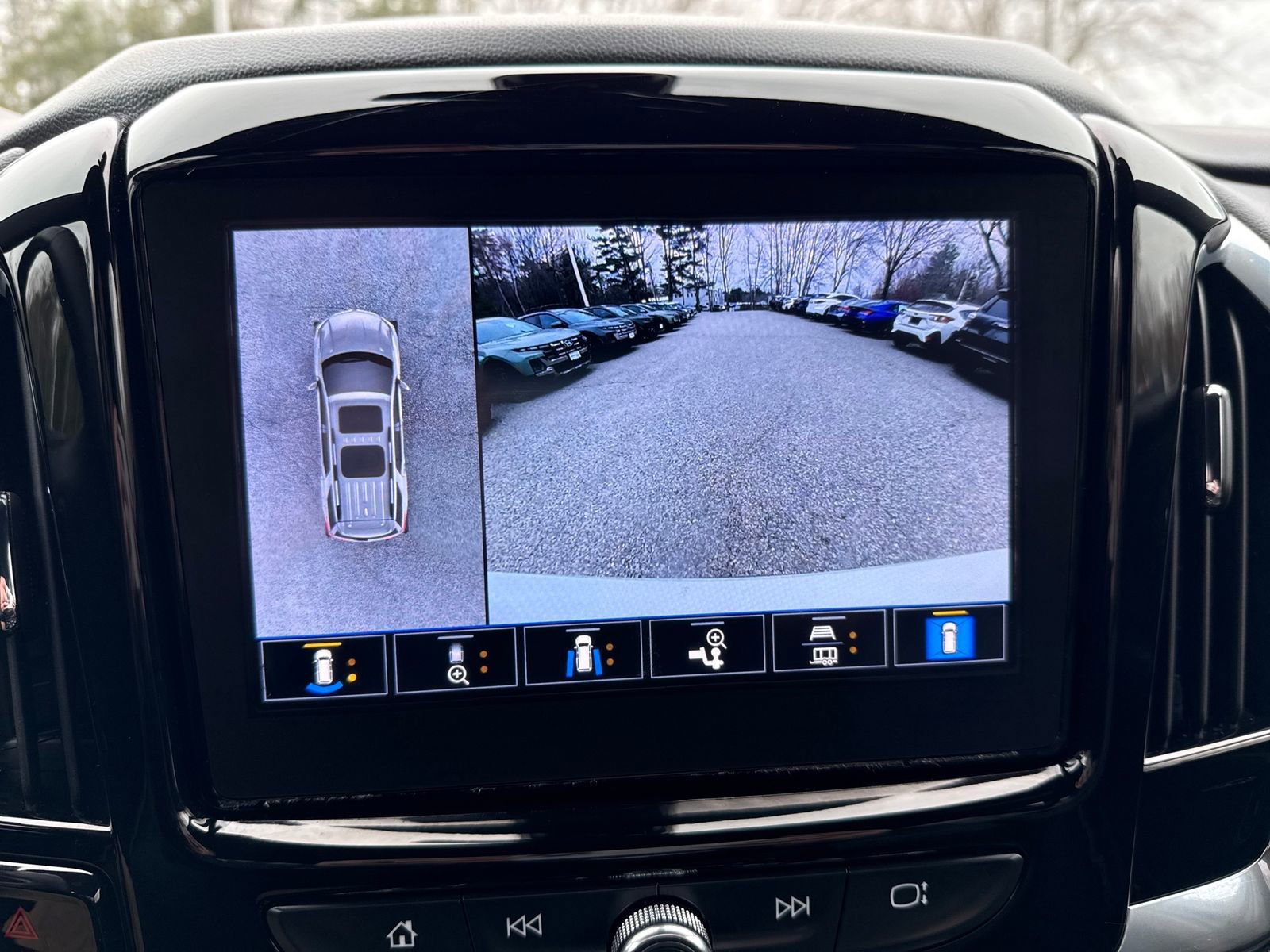 Used 2023 Chevrolet Traverse Premier AWD/4WD image 20