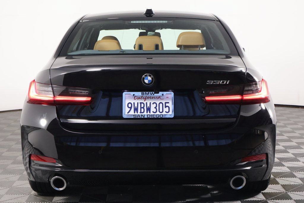 Used 2026 BMW 330i Sedan w/ Convenience Package RWD image 5