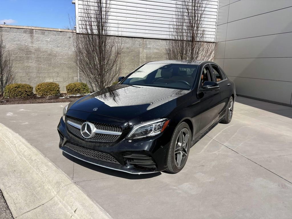 Used 2020 Mercedes-Benz C 300 4MATIC Sedan image 3