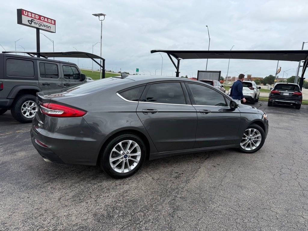Used 2020 Ford Fusion SE image 8