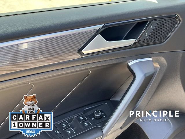 Certified 2022 Volkswagen Tiguan SE R-Line image 13