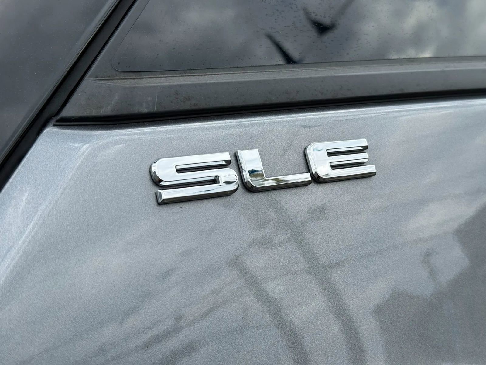 Used 2018 GMC Terrain SLE image 13