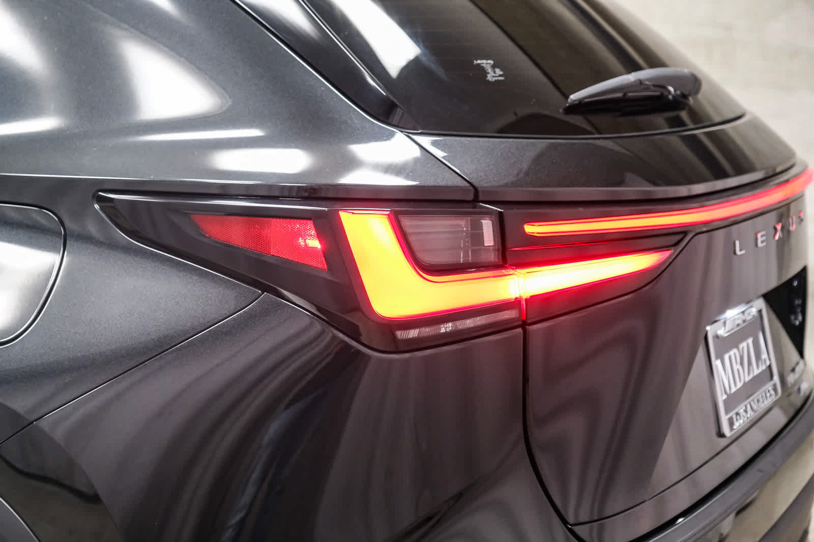 Used 2025 Lexus NX 450h+ AWD w/ Towing Package (2000 Lbs) image 7