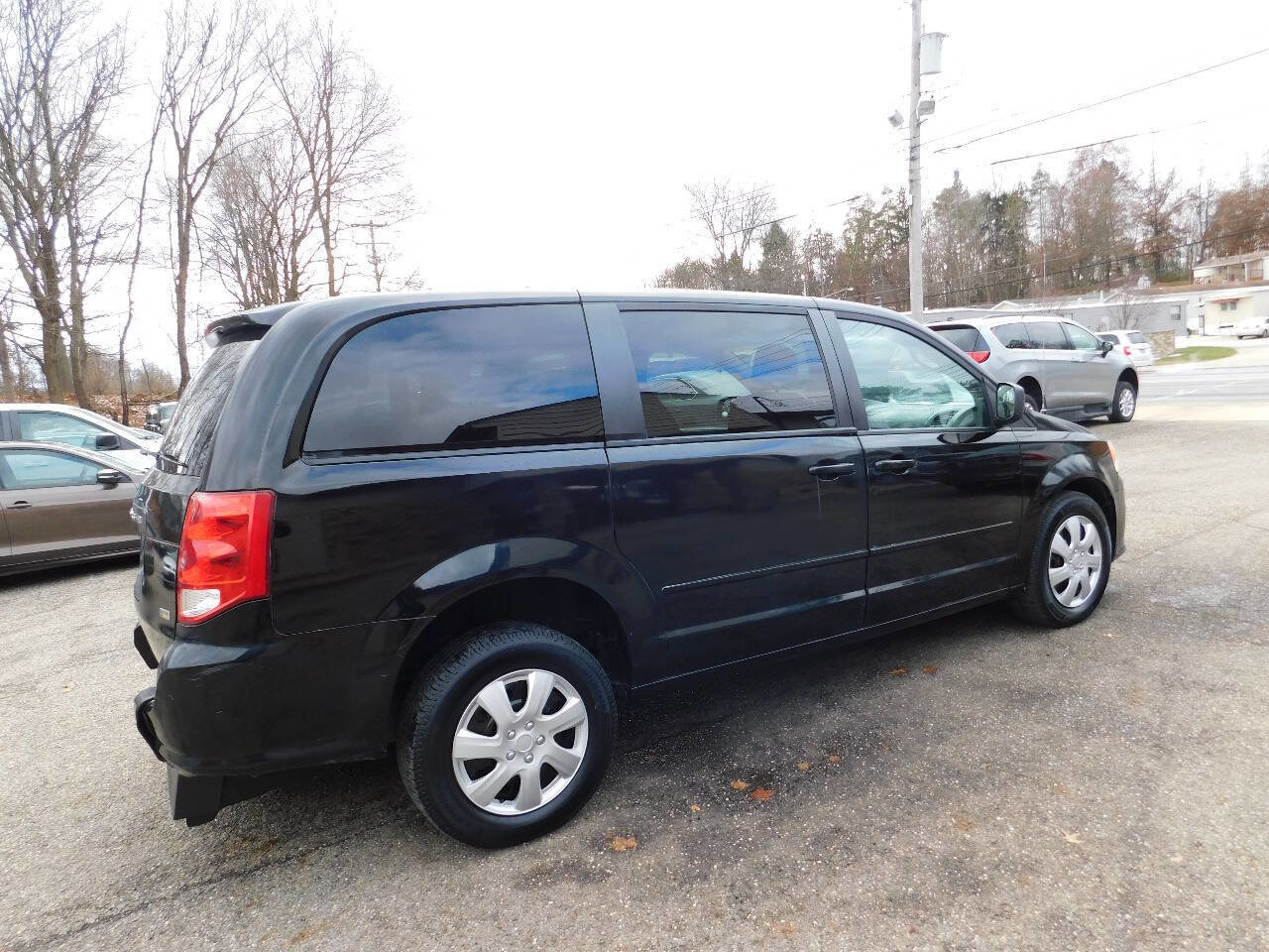 Used 2016 Dodge Grand Caravan SE w/ Quick Order Package 29E SE image 15