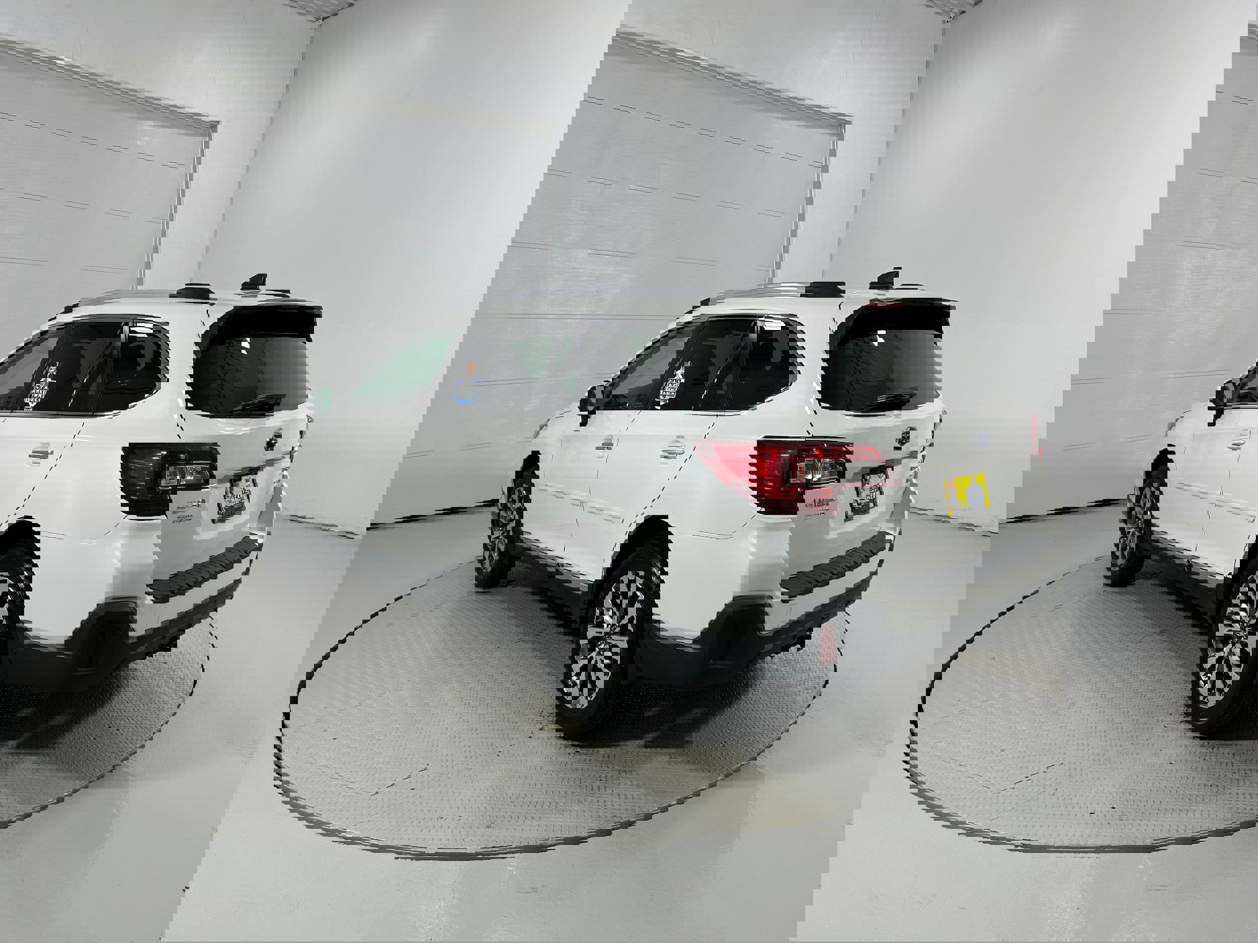 Used 2019 Subaru Outback 3.6R Touring image 23