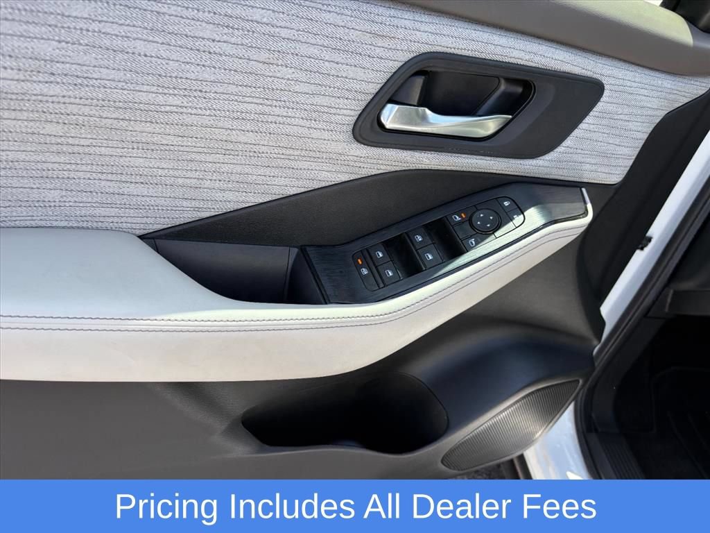 Certified 2023 Nissan Rogue SV AWD/4WD image 24