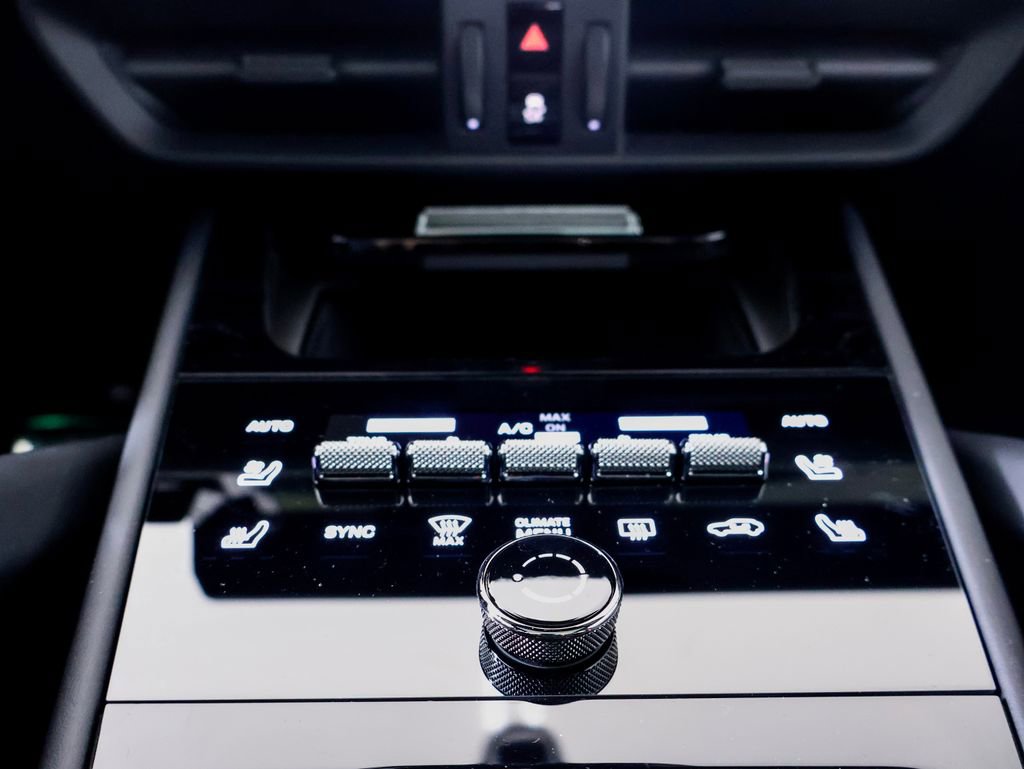 New 2026 Porsche Cayenne GTS image 5