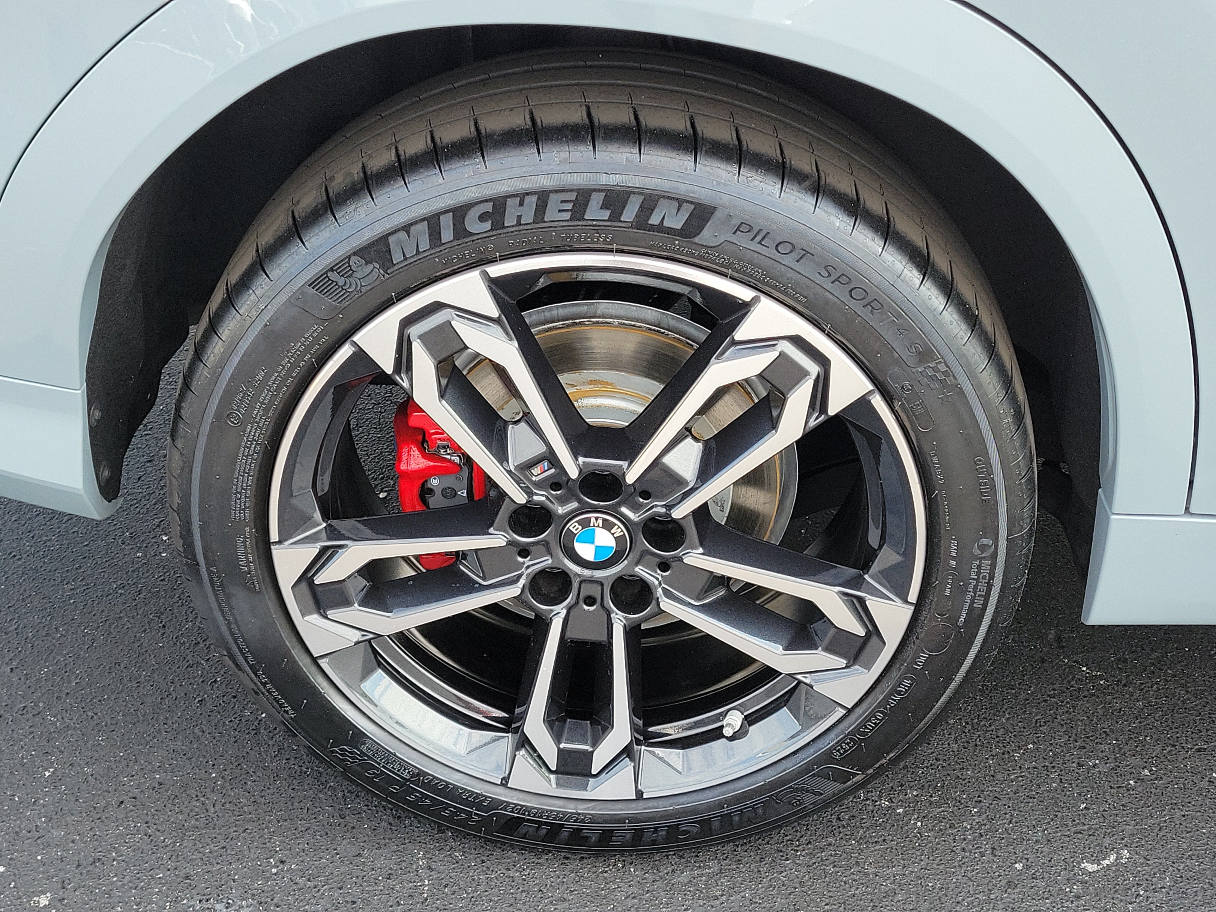 New 2026 BMW X2 xDrive28i w/ Technology Package AWD/4WD image 5