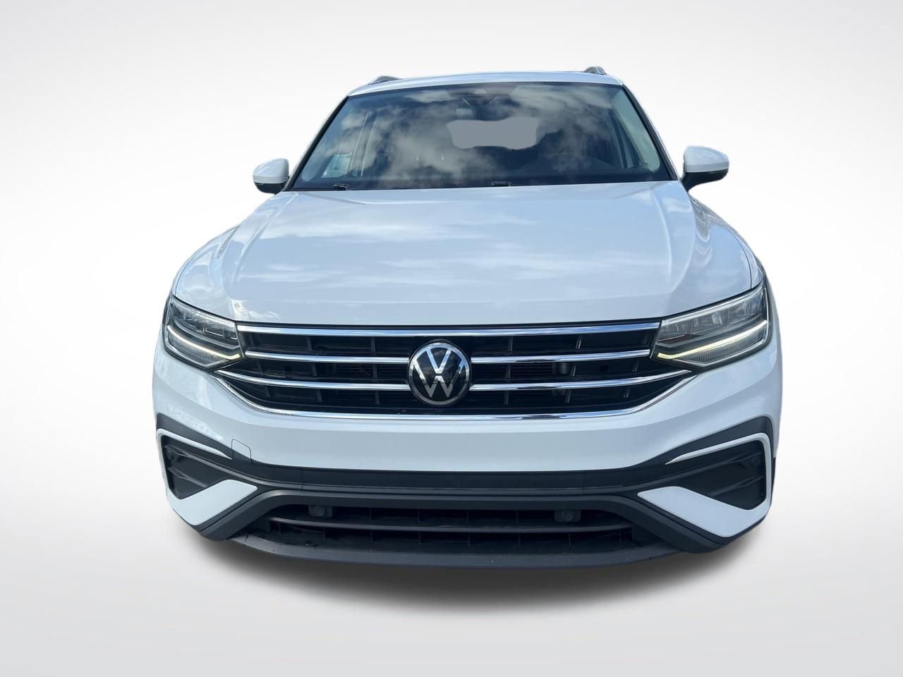 Used 2022 Volkswagen Tiguan SE image 9