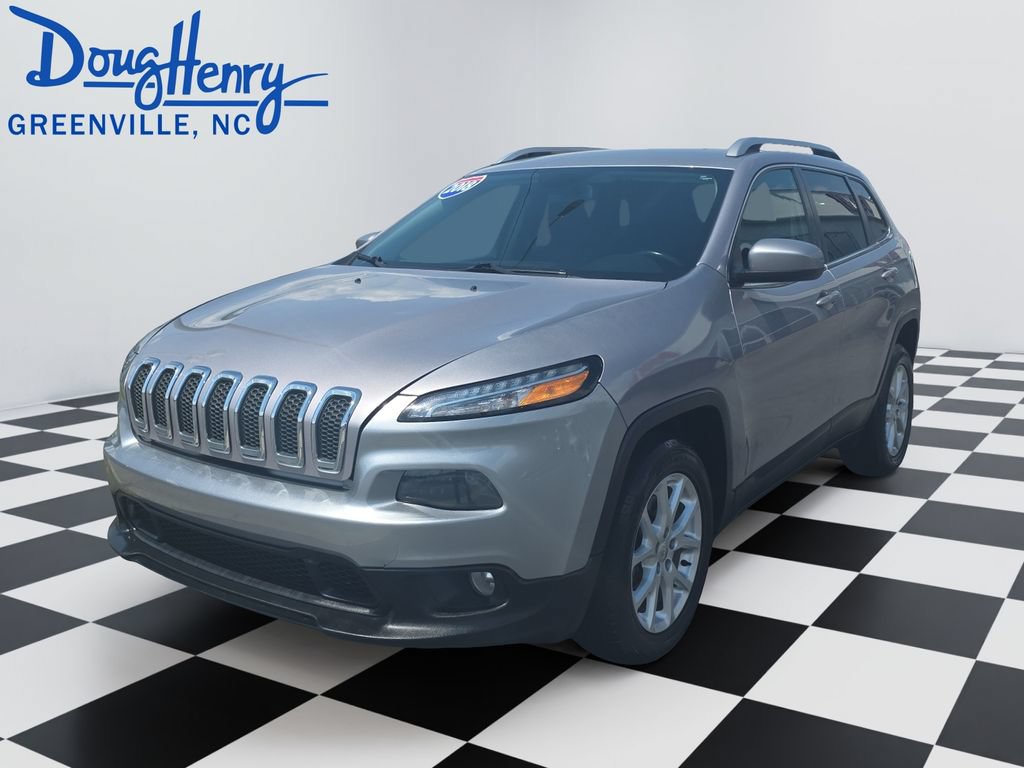Used 2018 Jeep Cherokee Latitude w/ Cold Weather Group FWD image 1