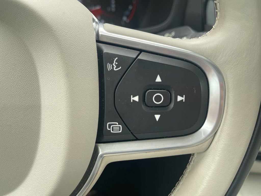 Used 2019 Volvo S60 T6 Momentum w/ Multimedia Package AWD/4WD image 21