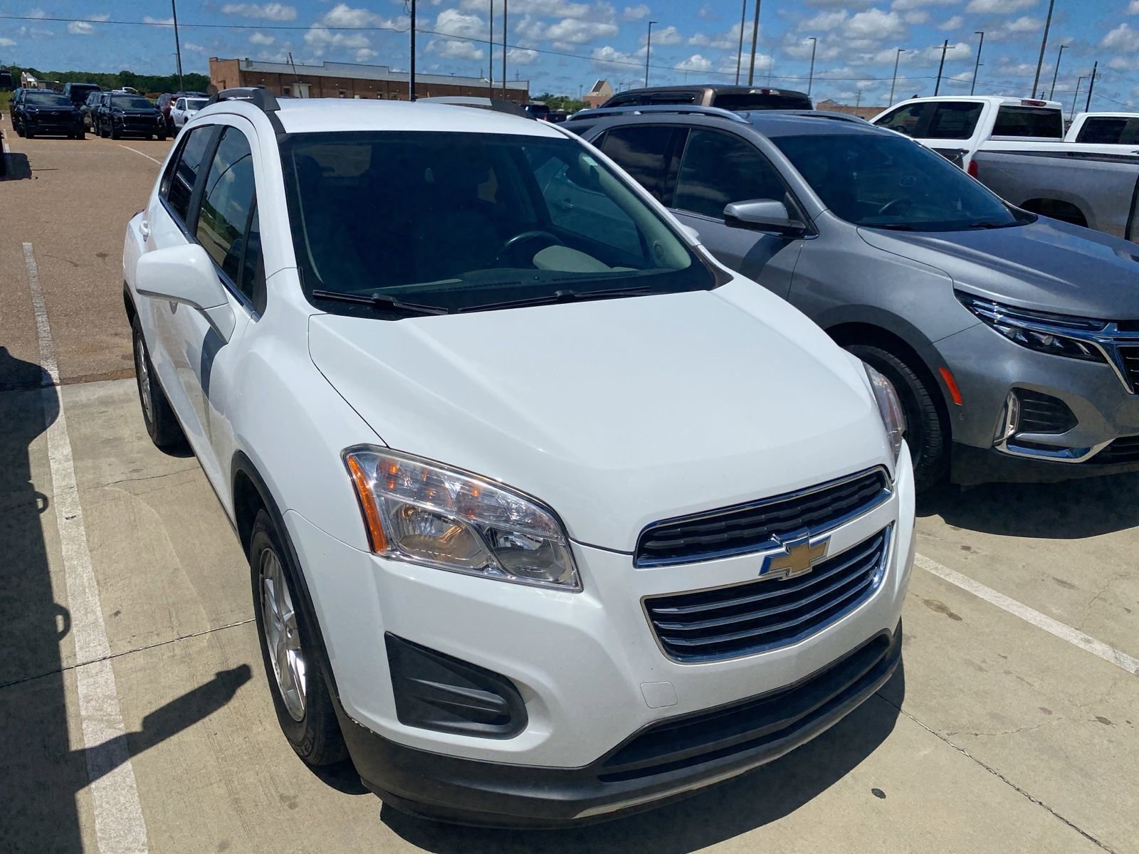 Used 2015 Chevrolet Trax LT w/ LT Plus Package FWD image 2