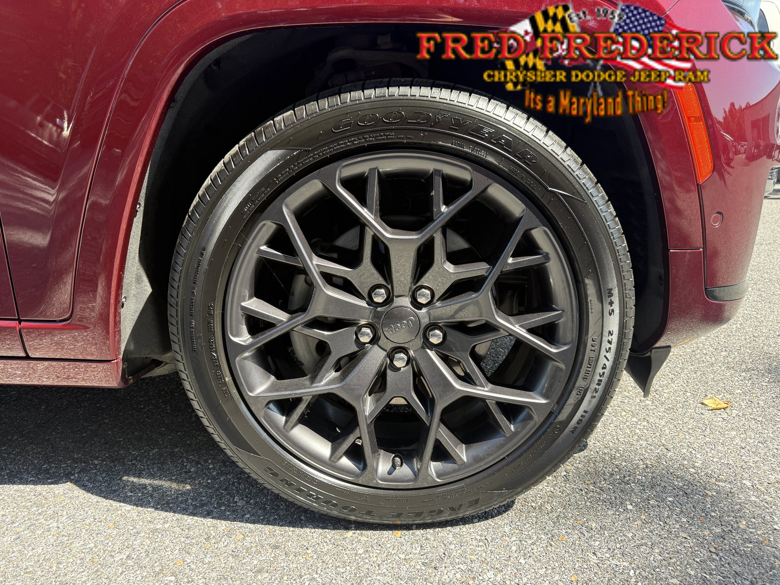 Used 2025 Jeep Grand Cherokee L Summit AWD/4WD image 10
