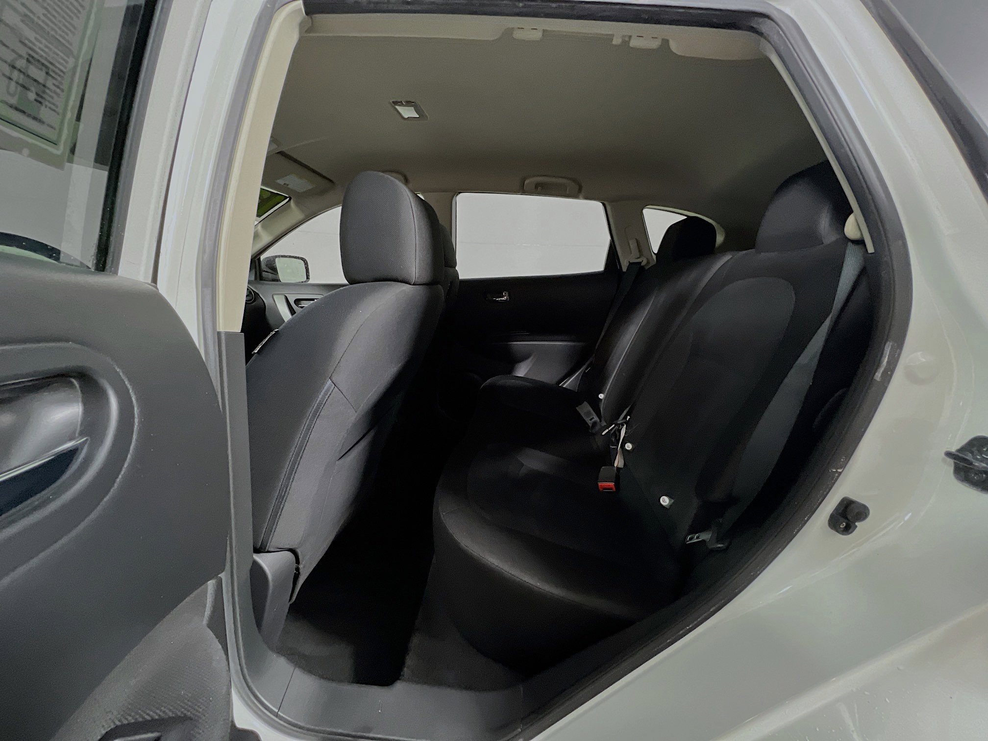 Used 2013 Nissan Rogue S w/ Special Edition Pkg FWD image 29