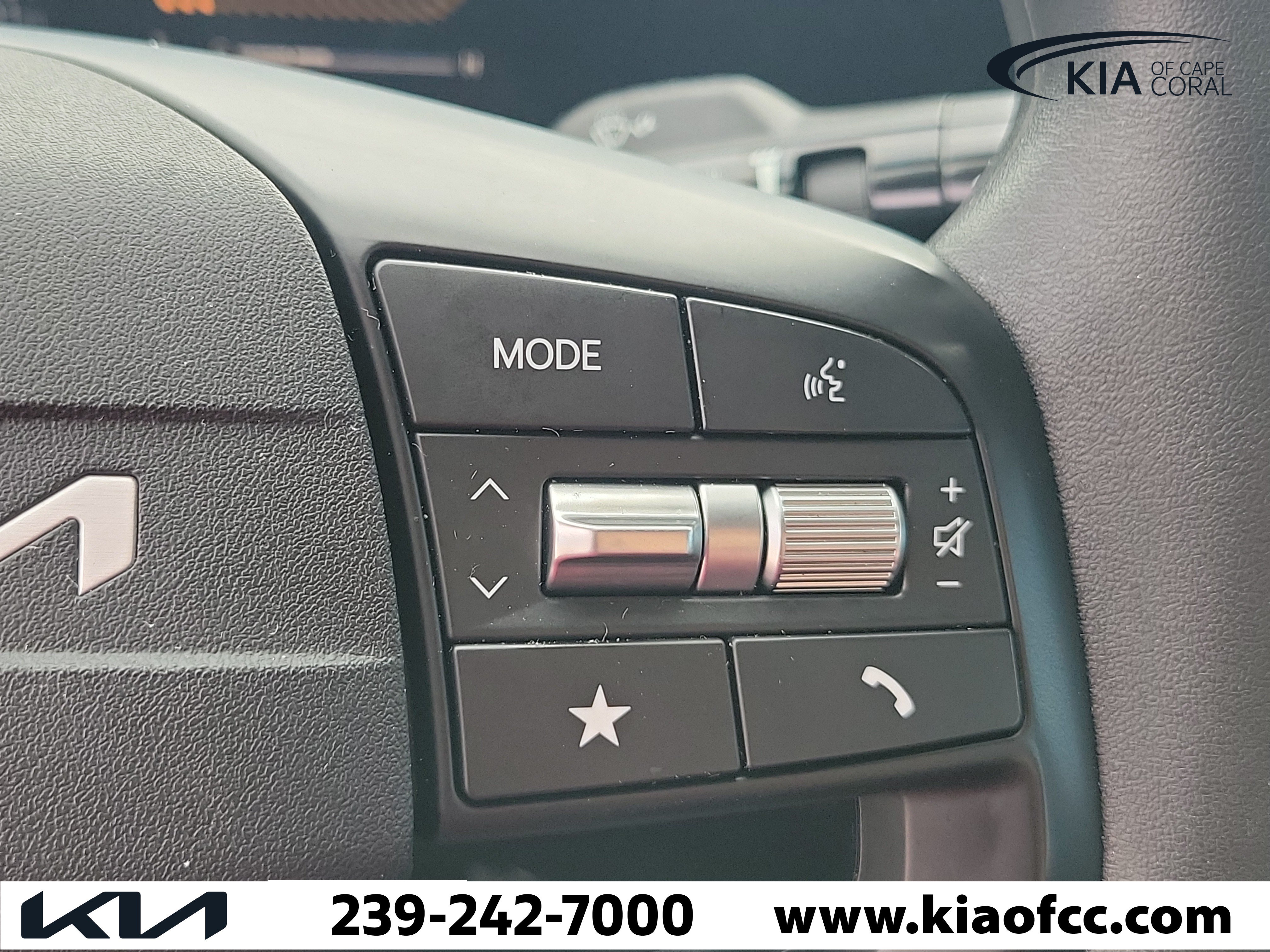 Certified 2025 Kia K4 FWD image 28