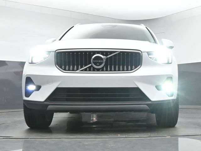 Used 2023 Volvo XC40 B5 Ultimate w/ Protection Package Premier AWD/4WD image 38