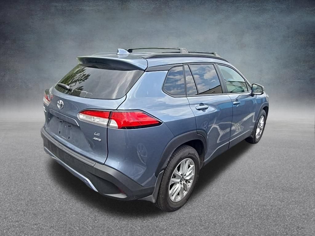Used 2022 Toyota Corolla Cross LE AWD/4WD image 9