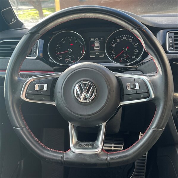 Used 2016 Volkswagen Jetta GLI SE FWD image 12