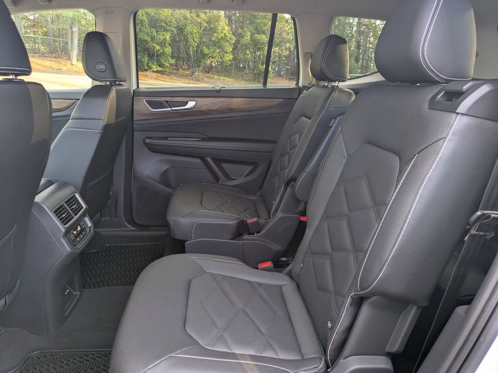 New 2026 Volkswagen Atlas SE image 13